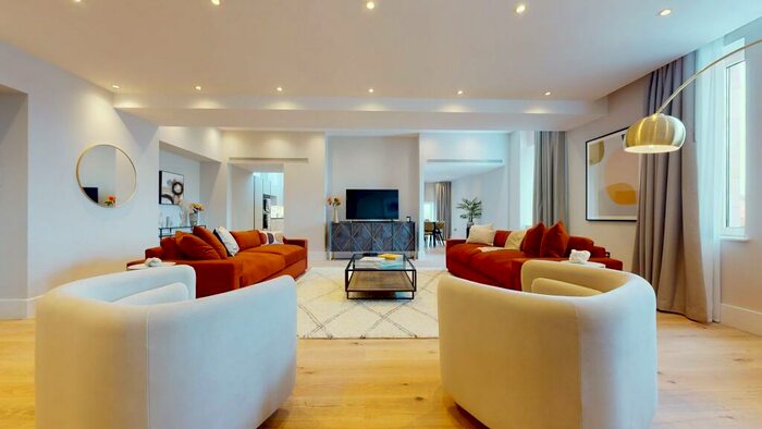 4 Bedroom Flat To Rent In Baker Street, NW1