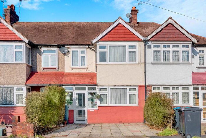 3 Bedroom Terraced House To Rent In Woodfield Gardens, New Malden, KT3