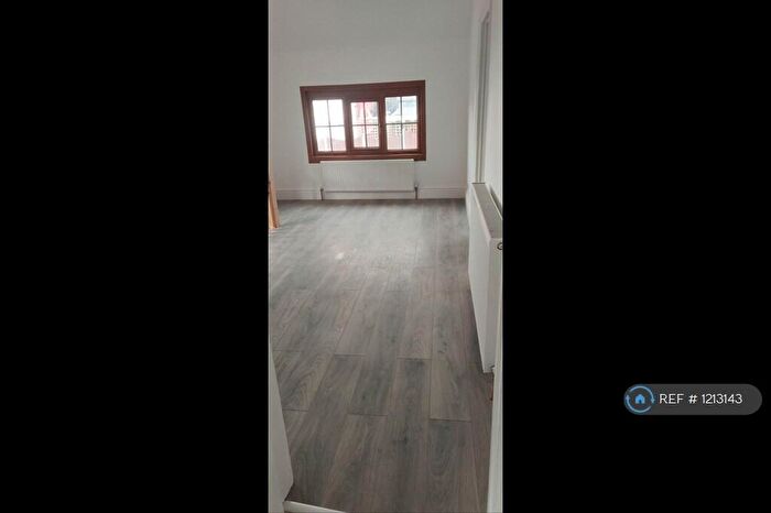 2 Bedroom Flat To Rent In High Street, Chellaston, Derby, DE73