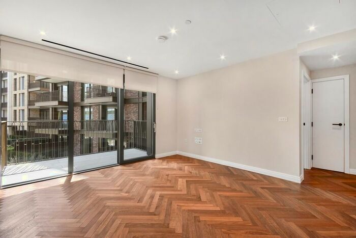 1 Bedroom Flat To Rent In Hampton House, Michael Road, SW6