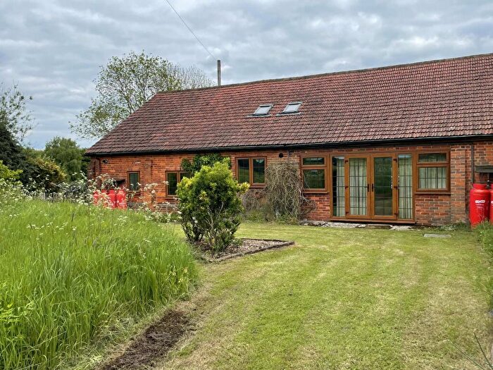 2 Bedroom Cottage To Rent In Ingatestone, CM4