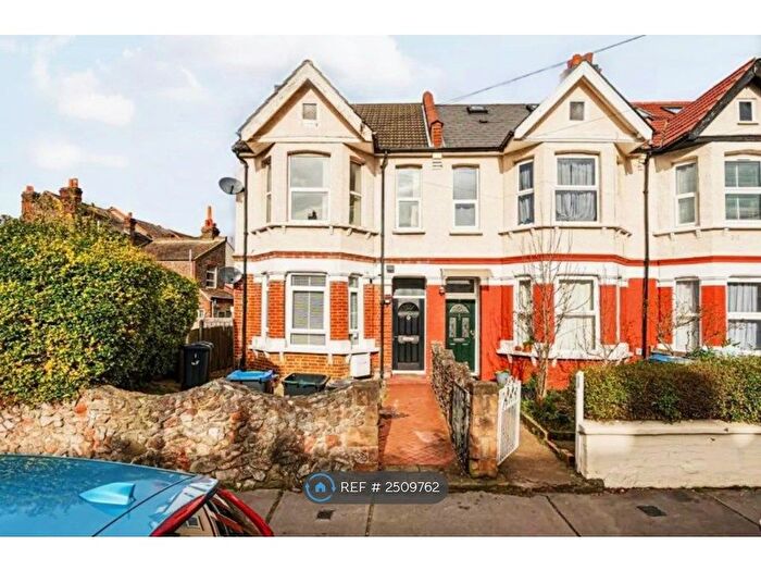 2 Bedroom Flat To Rent In Francis Road, Croydon, CR0