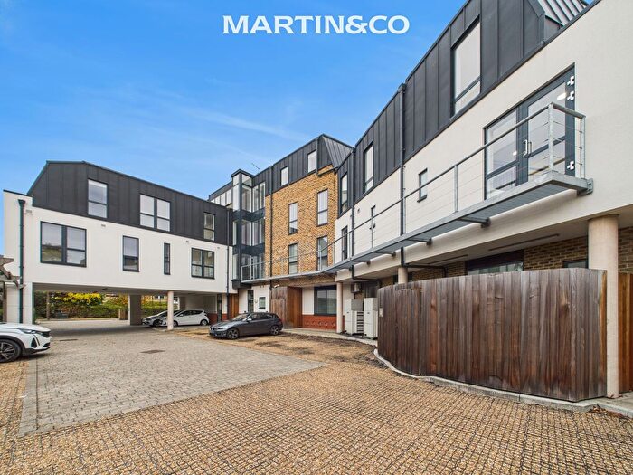 1 Bedroom Flat For Sale In One High Street, Egham, TW20