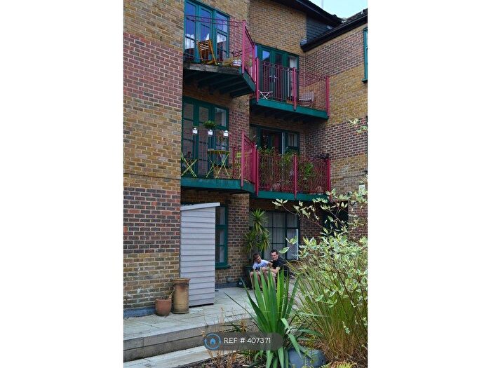 2 Bedroom Flat To Rent In Wharf Place, London, E2