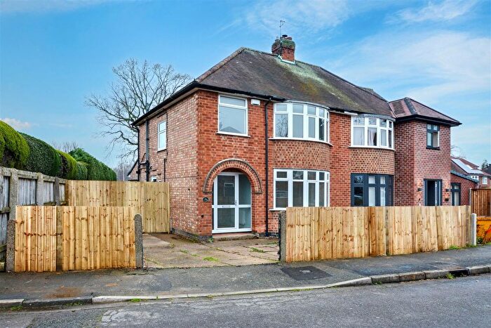 3 Bedroom Semi Detached House For Sale In Crofton Road, Attenborough, Nottingham, NG9