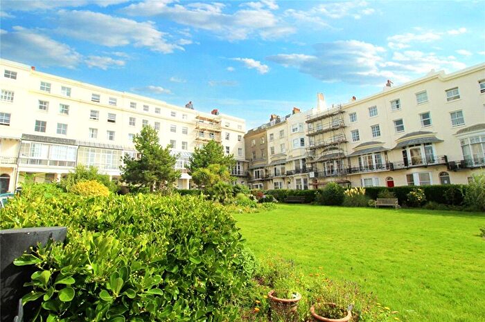 1 Bedroom Flat To Rent In Marine Square, Brighton, East Sussex, BN2