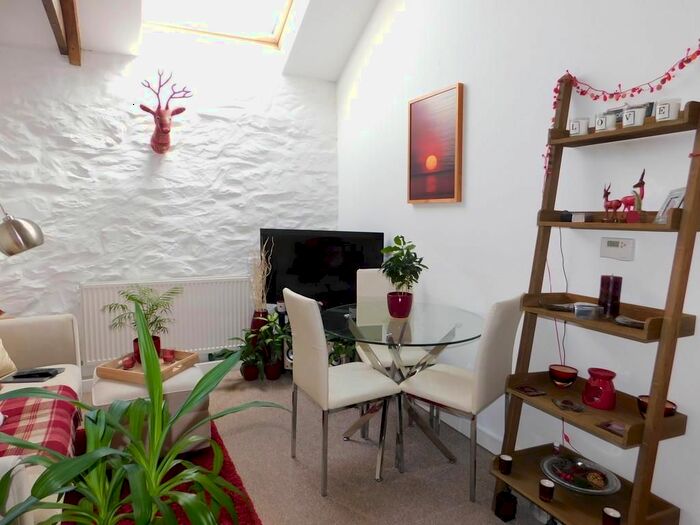 1 Bedroom Flat To Rent In Penpol Sidings, Hayle, TR27