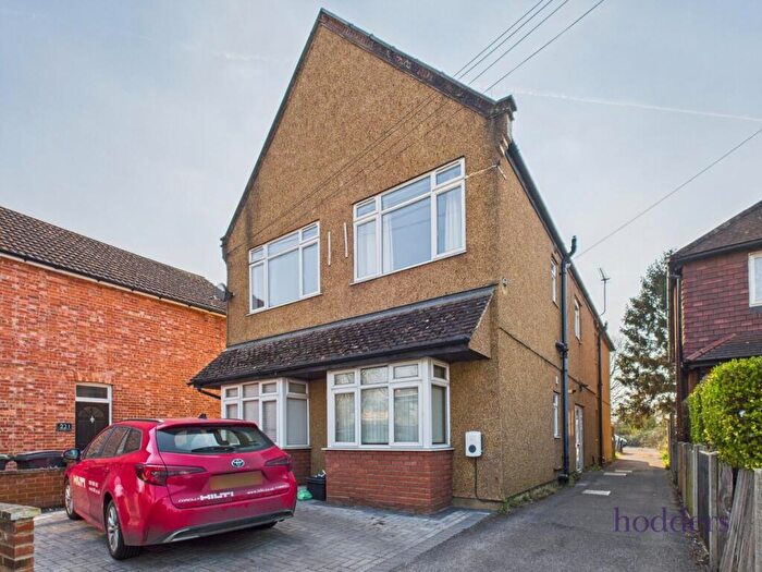 1 Bedroom Apartment To Rent In Addlestone, Surrey, KT15