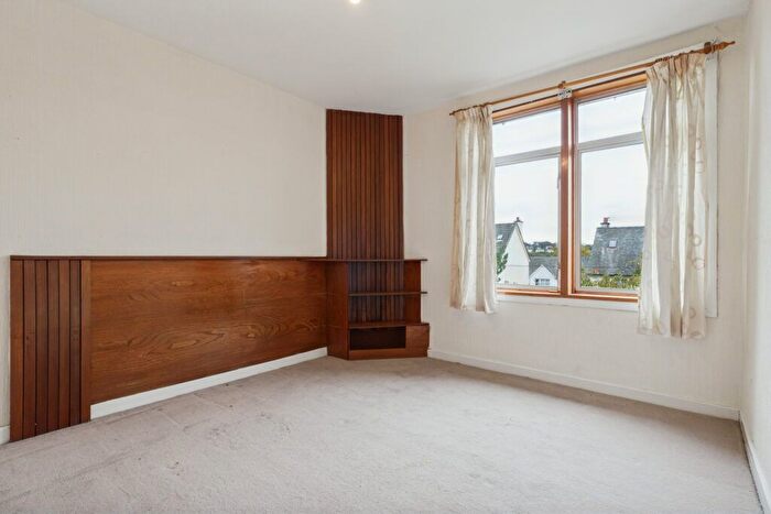 2 Bedroom Semi-Detached House For Sale In Friarscourt Avenue, Knightswood, G13