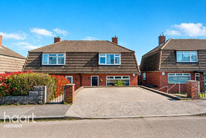3 Bedroom Semi-Detached House For Sale In Trevale Road, Rochester, ME1