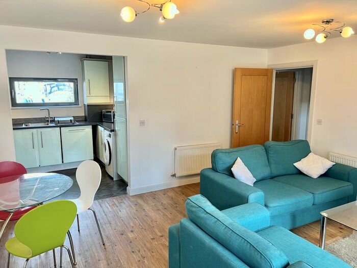 2 Bedroom Apartment To Rent In Maritime Quarter, Swansea, SA1