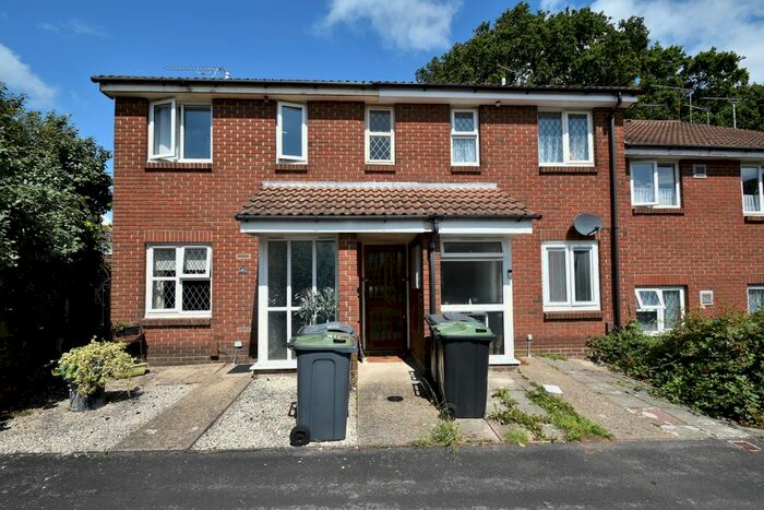 1 Bedroom Flat To Rent In Arragon Court, Waterlooville, PO7