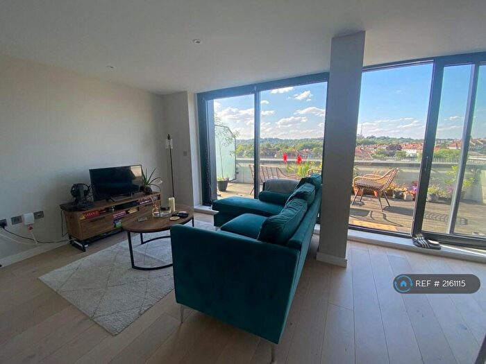 1 Bedroom Flat To Rent In Homestead Heights, London, N8