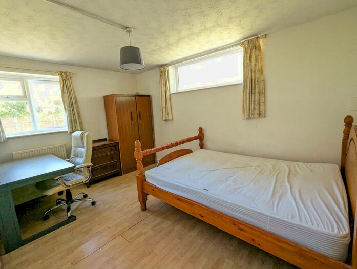 1 Bedroom House To Rent In Earlham Road, Norwich, NR4
