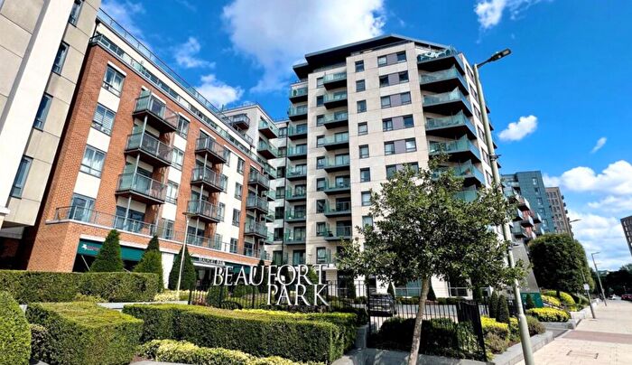 2 Bedroom Flat For Sale In Carvell House, Aerodrome Road, NW9