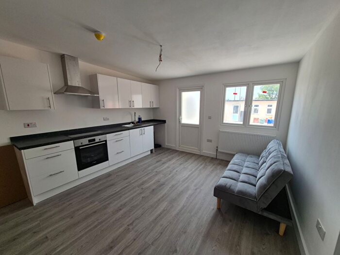 5 Bedroom Terraced House To Rent In Carshalton Road, Mitcham, CR4