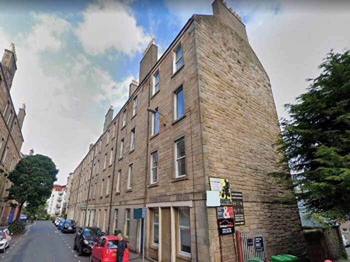2 Bedroom Flat To Rent In Brunswick Road, Edinburgh, EH7