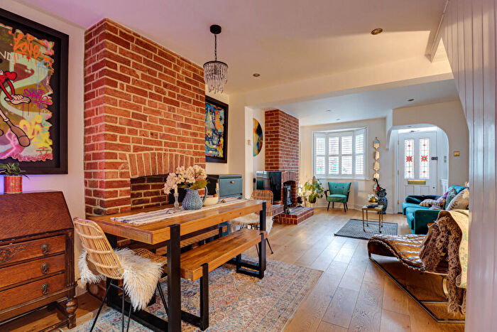 3 Bedroom Terraced House For Sale In Harpenden Rise, Harpenden, AL5