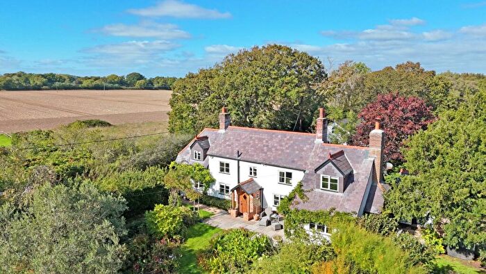 4 Bedroom Cottage For Sale In Beckley, Christchurch, BH23