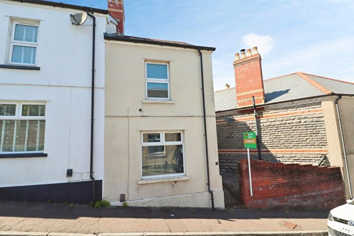 2 Bedroom End Of Terrace House For Sale In Cliff Street, Penarth, CF64