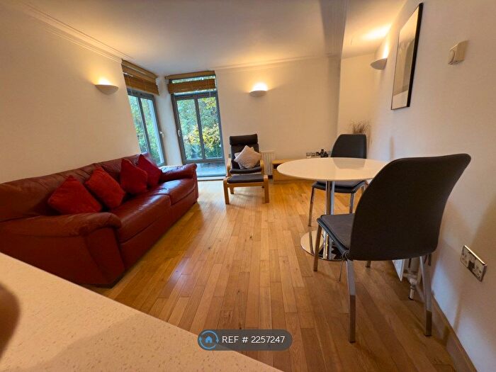 2 Bedroom Flat To Rent In Cubitt Street, London, WC1X