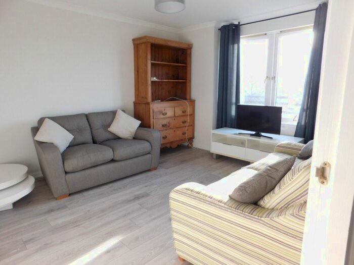 2 Bedroom Flat To Rent In Sunnybank Road, Kittybrewster, Aberdeen, AB24