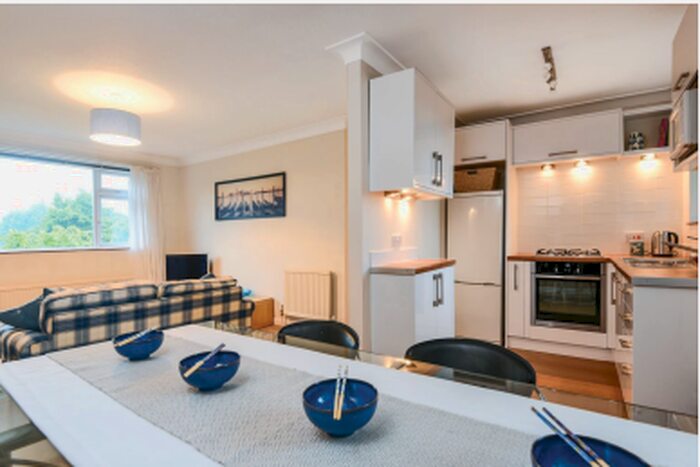 2 Bedroom Flat To Rent In Venn House, Westcombe Park Road, London, SE3