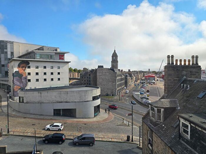1 Bedroom Flat For Sale In Trinity Quay, City Centre, Aberdeen, AB11