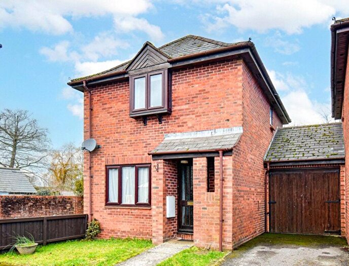 3 Bedroom Link Detached House For Sale In Pitchens End, Broad Hinton, Swindon, Wiltshire, SN4