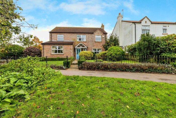 4 Bedroom Detached House To Rent In Spring Close, Dunholme, Lincoln, LN2