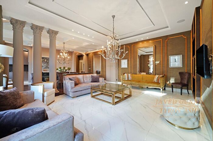 2 Bedroom Flat For Sale In Knightsbridge, London, SW1X