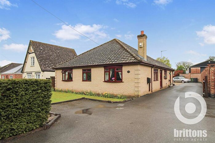 3 Bedroom Detached Bungalow For Sale In Main Road, Clenchwarton, King's Lynn, PE34