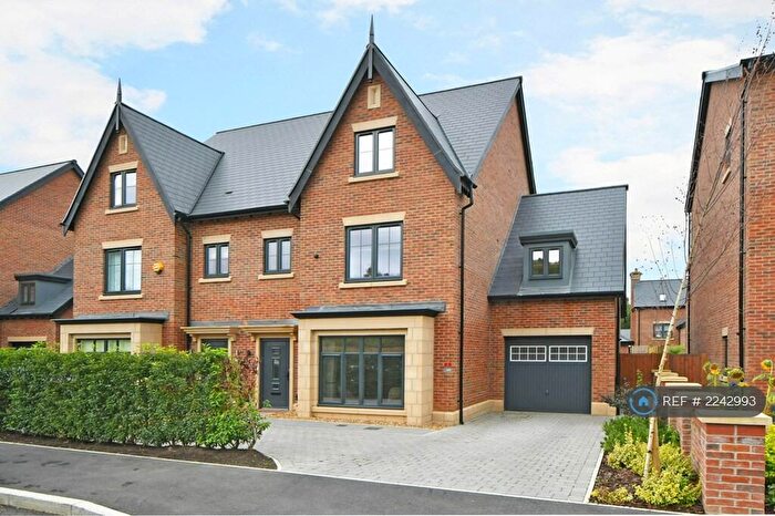 4 Bedroom Semi-Detached House To Rent In Morris Drive, Macclesfield, SK10