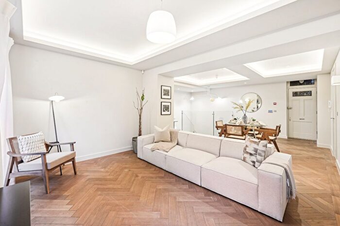 4 Bedroom Flat To Rent In Waldemar Avenue Mansions, Waldemar Avenue, London, SW6