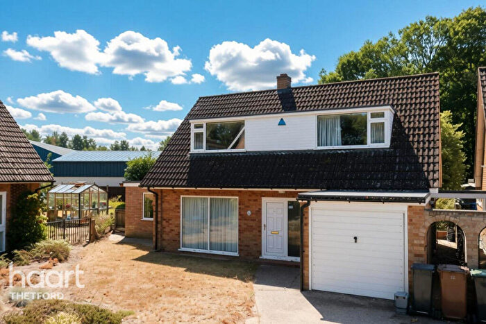 3 Bedroom Detached Bungalow For Sale In Woodlands Way, Mildenhall, IP28
