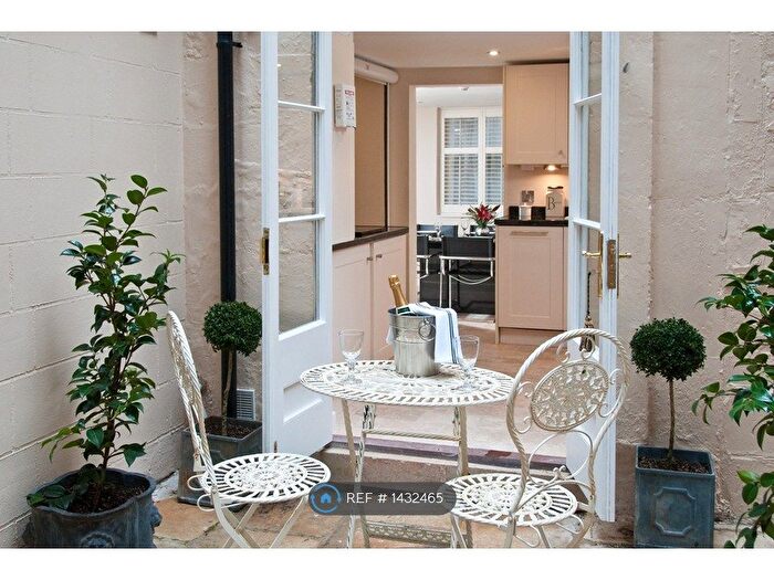 4 Bedroom Terraced House To Rent In Pierrepont Place, Bath, BA1