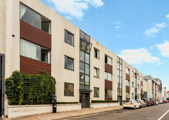 1 Bedroom Flat To Rent In Henrietta Street, Cheltenham, GL50