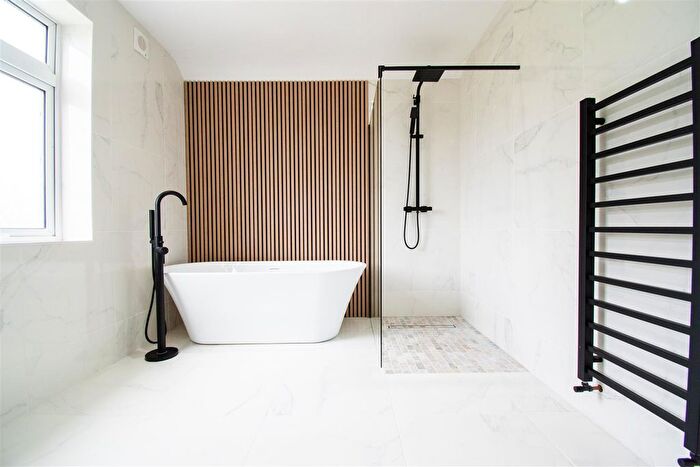 3 Bedroom Semi-Detached House To Rent In Derby Road, Swanwick, Alfreton, DE55