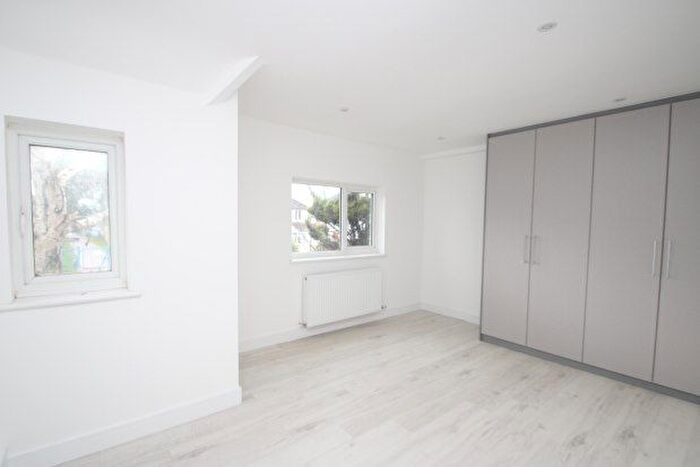 3 Bedroom Property To Rent In Calley Down Crescent, Croydon, CR0