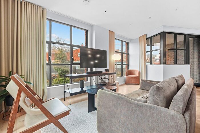 2 Bedroom Flat To Rent In Water Lane, Camden, NW1