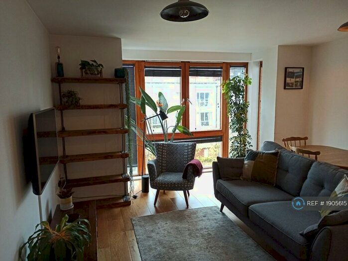 1 Bedroom Flat To Rent In Barleyfields, Bristol, BS2