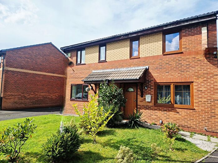 2 Bedroom Property To Rent In Havelock Close, Blackburn, BB2