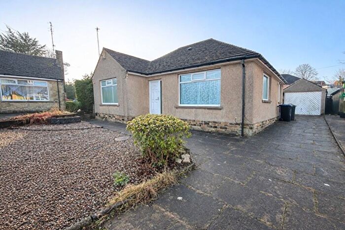 2 Bedroom Semi-Detached Bungalow For Sale In Hindley Walk, Bradford, BD7