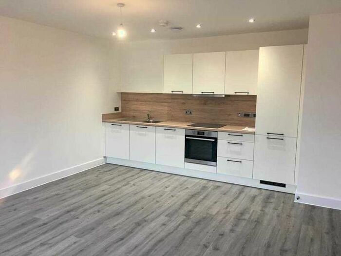 1 Bedroom Apartment To Rent In Sheldon Court, 1 Wagon Lane, Solihull, B26