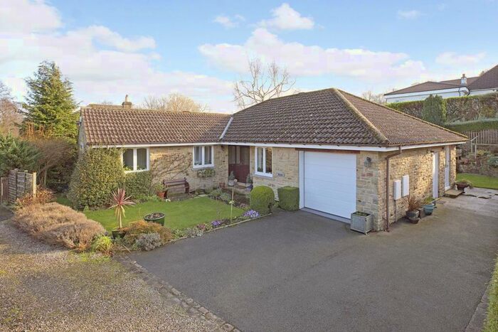 3 Bedroom Detached Bungalow For Sale In Moorfield Way, Ilkley, LS29
