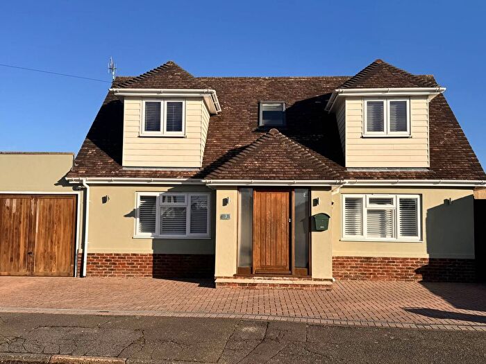 3 Bedroom Detached House To Rent In Halliwick Gardens, Felpham, Bognor Regis, PO22
