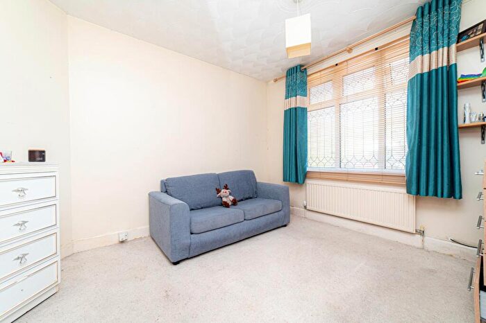 2 Bedroom Semi-Detached Bungalow For Sale In Sandown Drive, Herne Bay, CT6