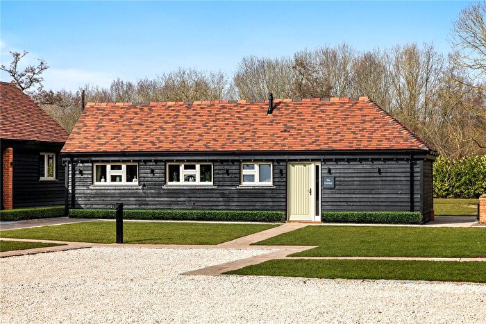 1 Bedroom Detached House For Sale In Clay Lane, Jacob's Well, Guildford, Surrey, GU4