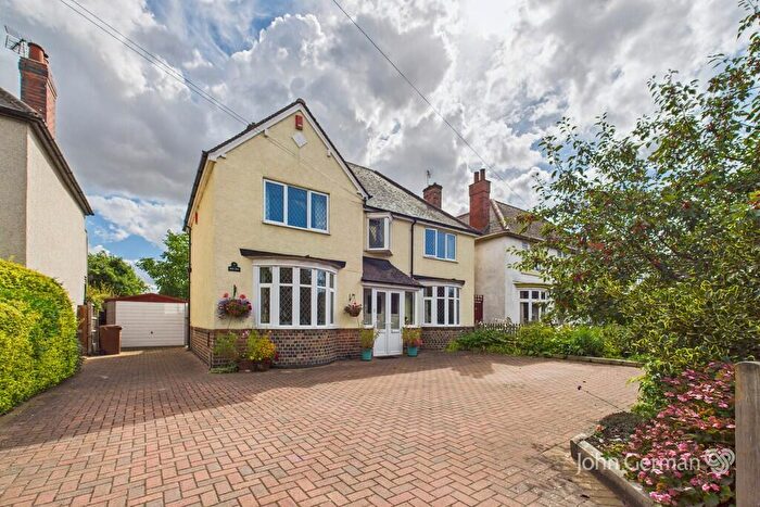 3 Bedroom Detached House For Sale In Burton Road, Branston, DE14