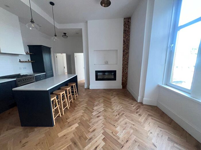 2 Bedroom Flat To Rent In Glencairn Square, KA1